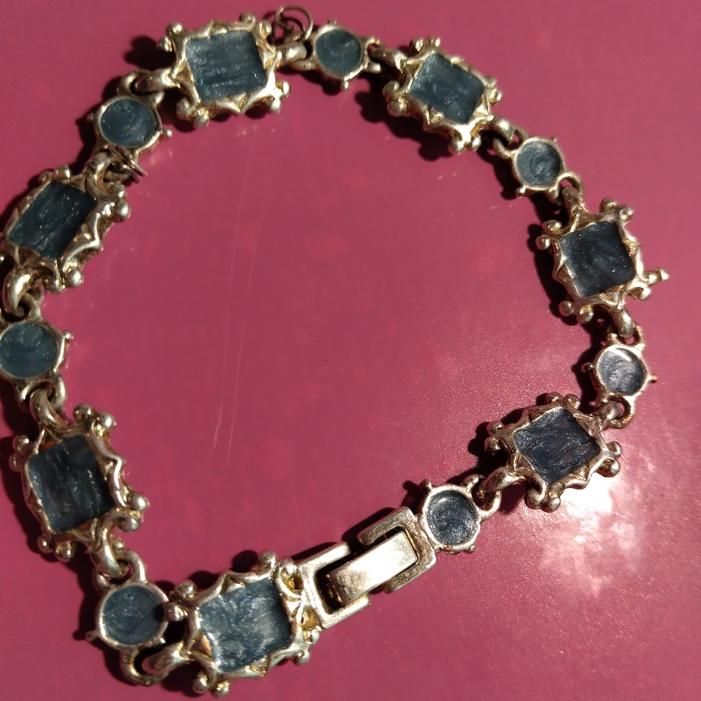 Premier designs silver tone blue bracelet